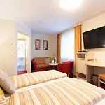 Inn Schliefauhof 3*