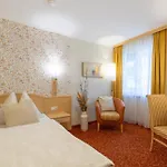 Schliefauhof 3*