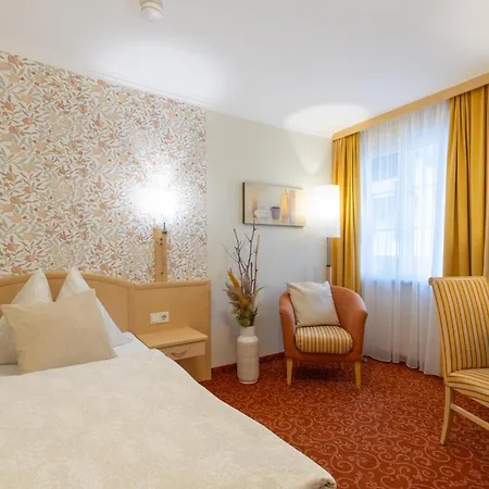 Schliefauhof 3*